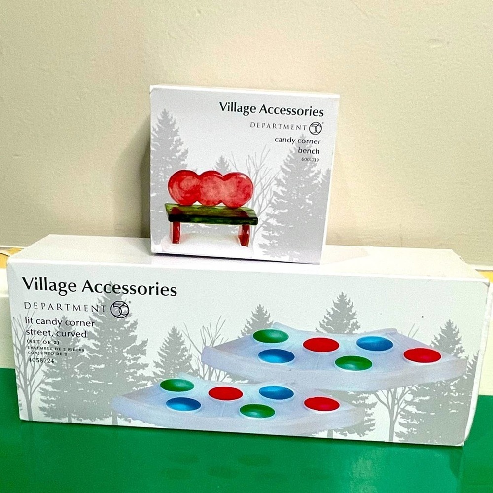Dept 56 Candy Corner Lit Street Curved & Bench Village Accessories NEW